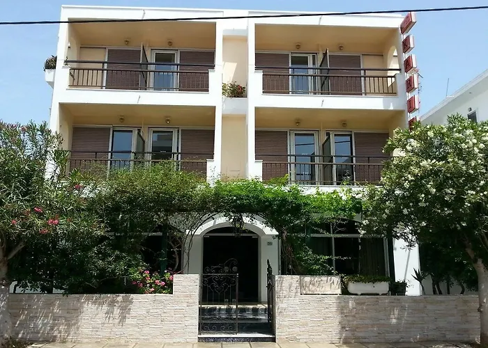 Karis Hotel
