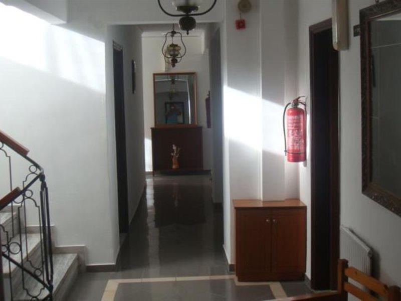 Karis Hotel 2*