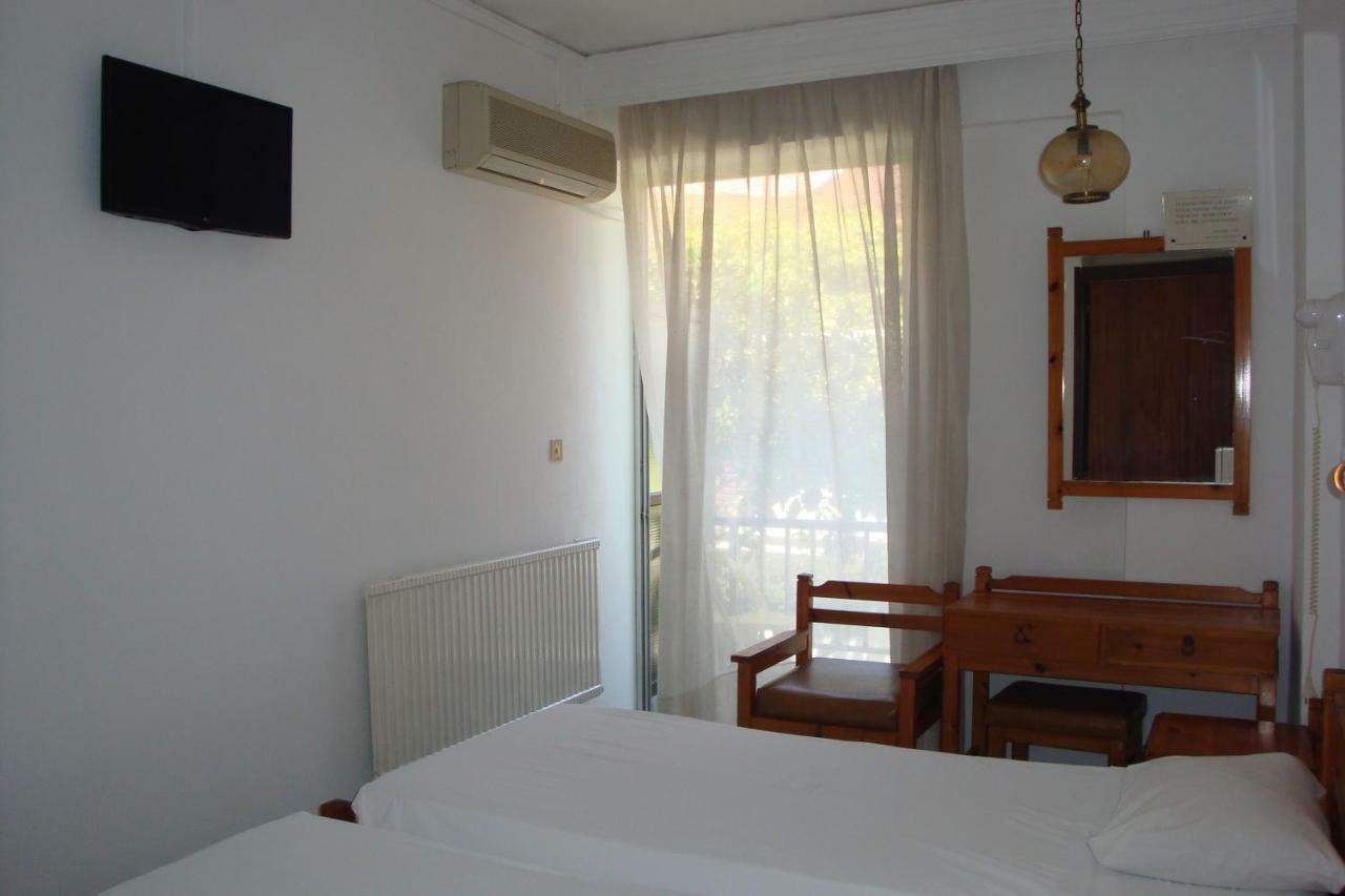 Karis Hotel